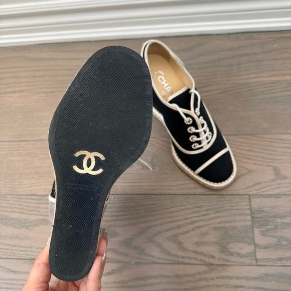 CHANEL Cruise 2016 Espadrille Wedges 39 Navy Canvas Faux Pearl Jute Trim Satin - Picture 4 of 12